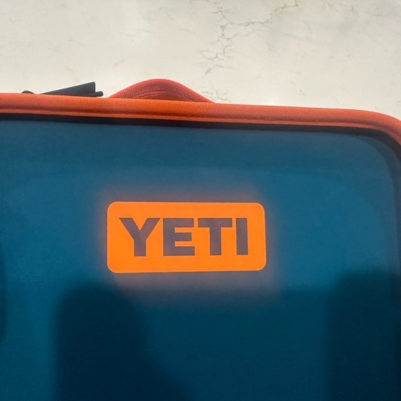 YETI Teal and Orange Lunch Box - Picture 2 of 4